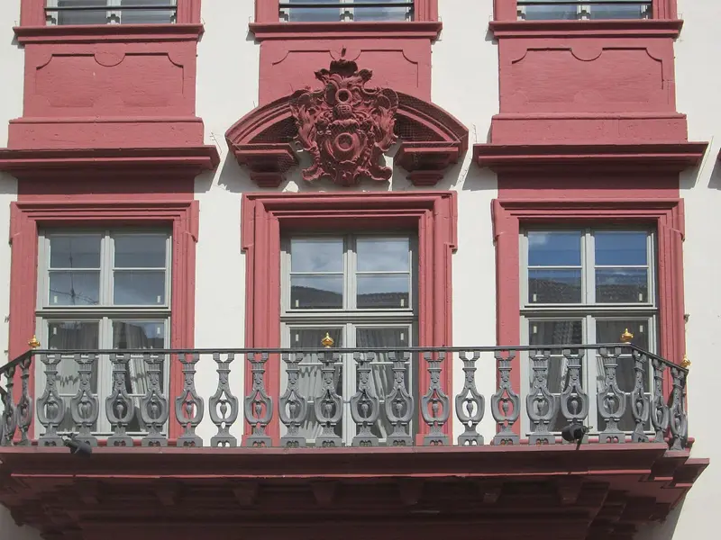 Fassade des Palais Morass, Sitz des Kurpfälzischen Museums in Heidelberg