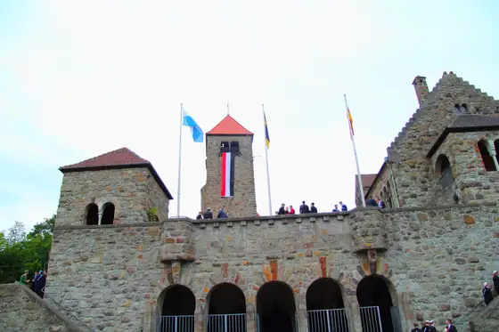 Wachenburg über Weinheim an der Bergstraße